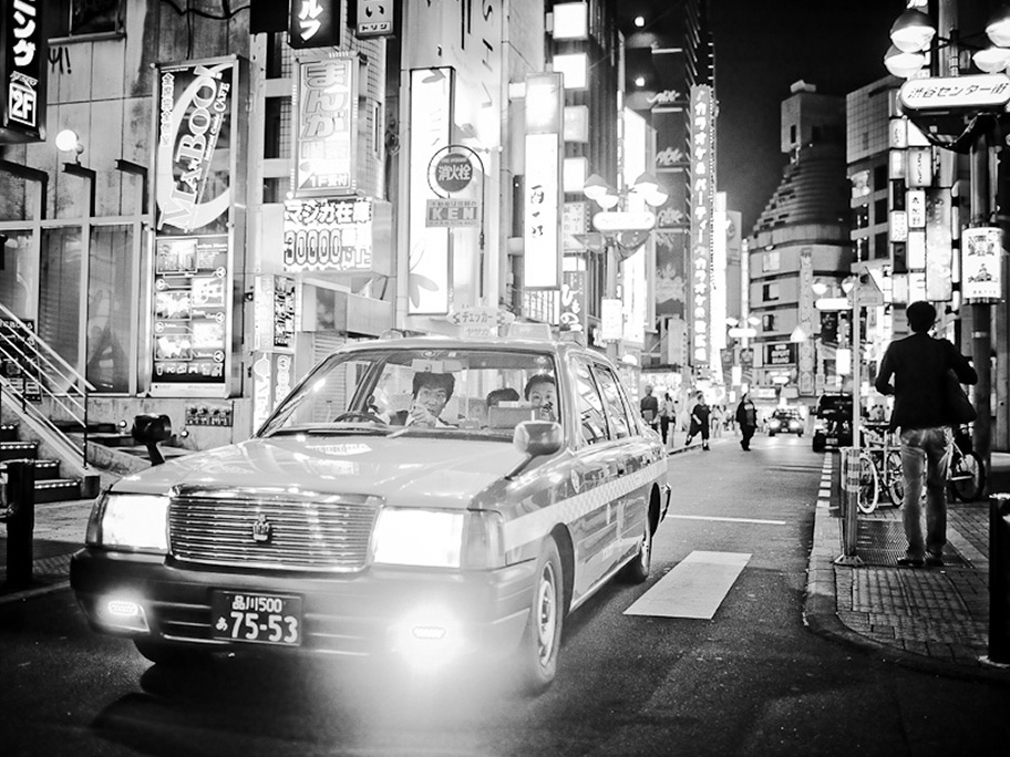 Tokyo_Night_Traffic